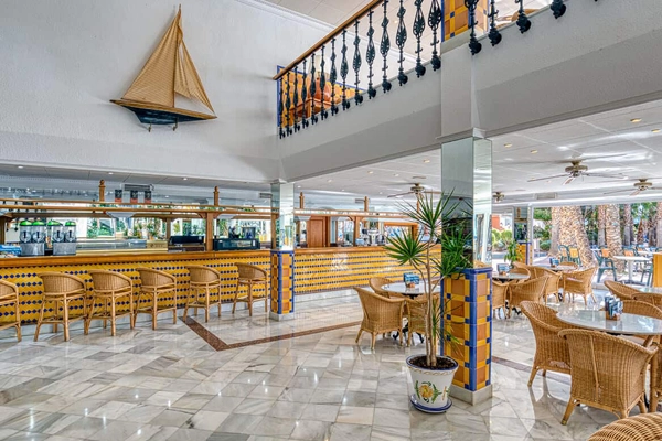 nude-resort-spain-vera-playa-bar-lounge 600x400