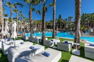 nude-resort-spain-vera-playa-pool 600400